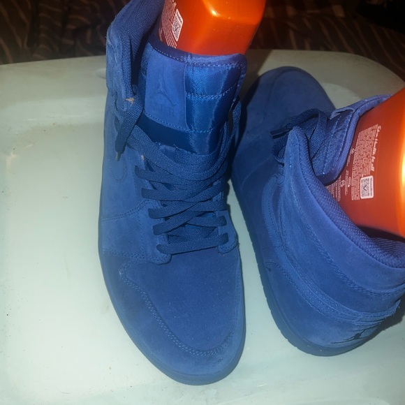 Used size 13 pair of red and blue suede Jordan retro 1 barely used - Picture 4 of 4